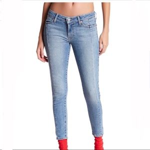 Levi’s 711 seamed